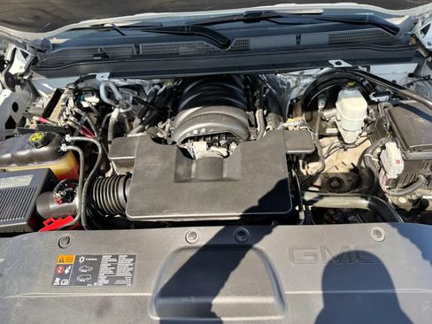 Used 2016 GMC Yukon SLE RWD image 9