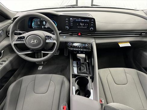 New 2026 Hyundai Elantra SEL Sport image 21