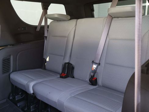 Used 2025 Chevrolet Suburban LS AWD/4WD image 11