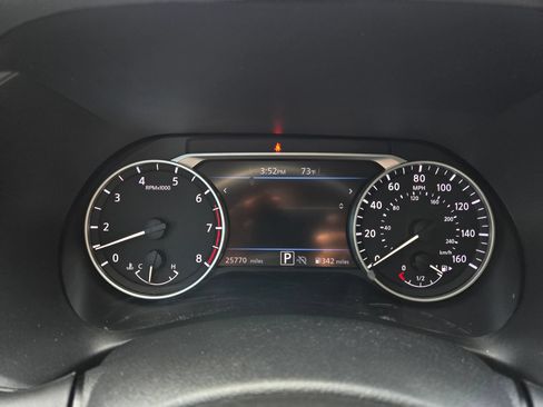 Used 2024 Nissan Sentra SR w/ SR Premium Package FWD image 26