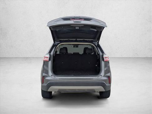 Used 2022 Ford Edge SEL w/ Convenience Package image 6