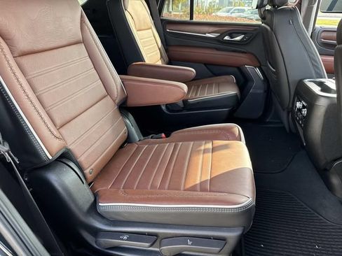 Used 2024 GMC Yukon Denali Ultimate AWD/4WD image 12