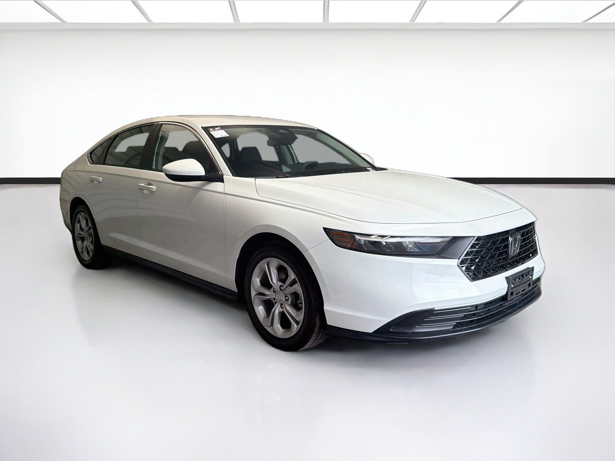 Used 2025 Honda Accord LX image 3