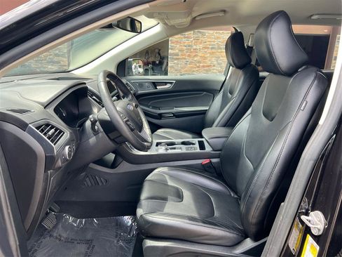 Used 2022 Ford Edge Titanium AWD/4WD image 9