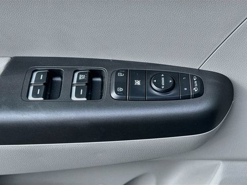 Certified 2022 Kia Sportage LX w/ LX FWD Value Edition Package image 17