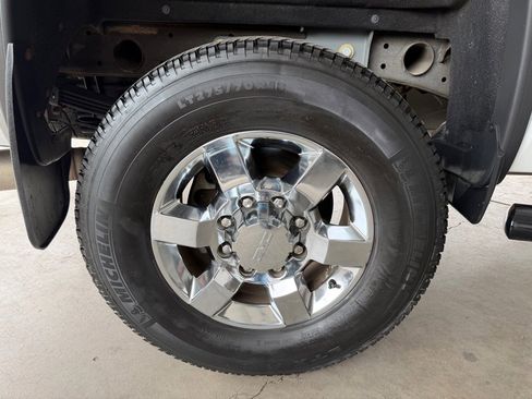 Used 2019 GMC Sierra 2500 SLT w/ Duramax Plus Package AWD/4WD image 60