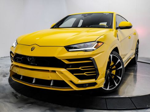 Used 2021 Lamborghini Urus AWD/4WD image 5