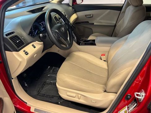 Used 2015 Toyota Venza LE FWD image 6
