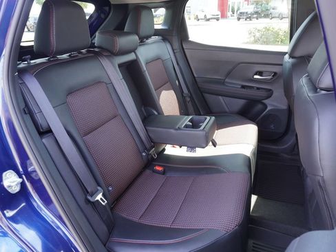 Used 2025 Nissan Kicks SR FWD image 9