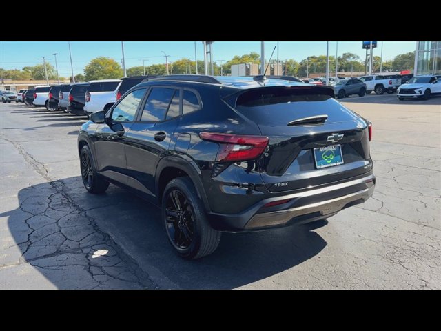 Certified 2024 Chevrolet Trax ACTIV w/ Sunroof Package FWD image 6