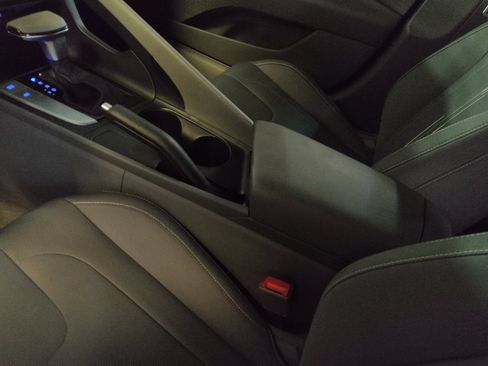 Used 2021 Hyundai Elantra SEL FWD image 26
