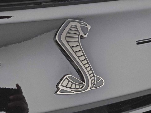 Used 2020 Ford Mustang Shelby GT500 w/ Technology Package image 12