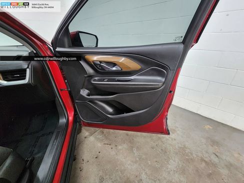 Used 2018 GMC Terrain SLE w/ Driver Convenience Package AWD/4WD image 31
