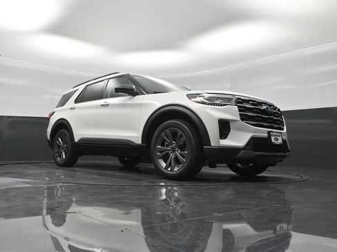 New 2026 Ford Explorer Active w/ Active Comfort Package AWD/4WD image 50