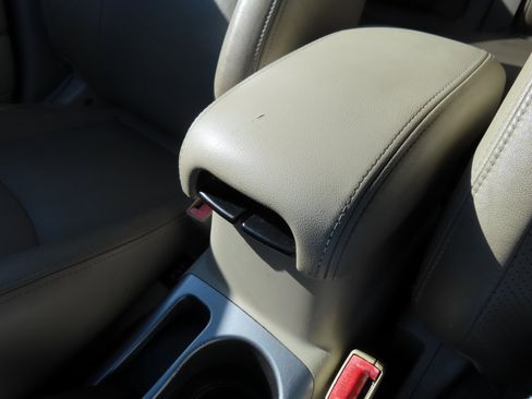 Used 2007 Mitsubishi Outlander XLS image 25