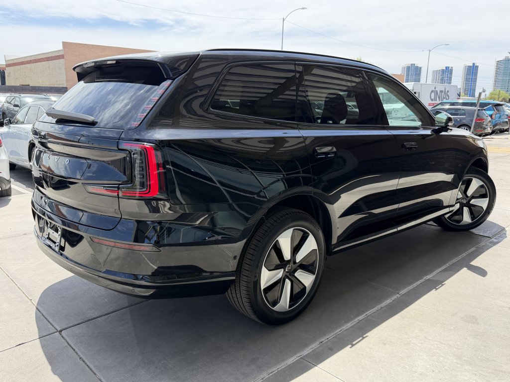 Used 2025 Volvo EX90 Plus AWD/4WD image 4