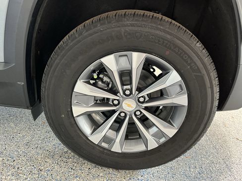 New 2026 Chevrolet Equinox LT FWD image 31