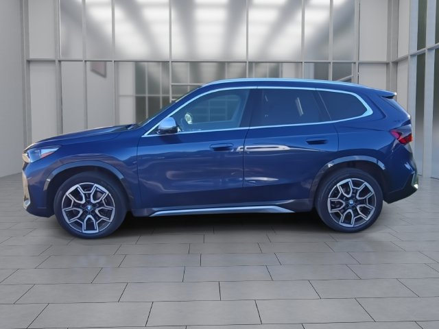 Used 2023 BMW X1 xDrive28i w/ Premium Package AWD/4WD image 5