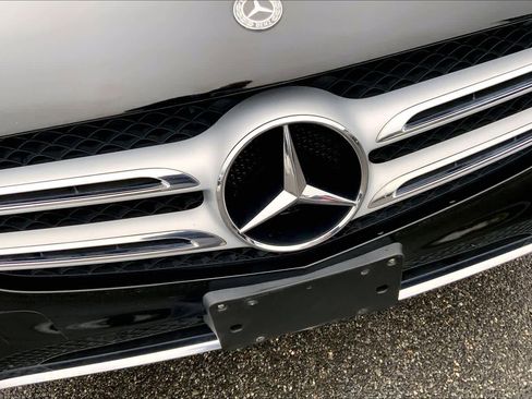 Used 2019 Mercedes-Benz GLC 300 4MATIC image 32