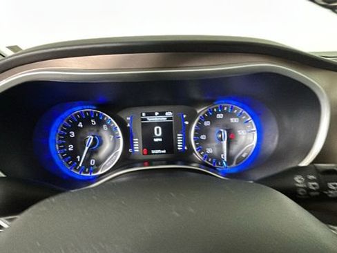 Used 2024 Chrysler Voyager LX FWD image 18