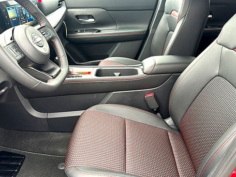 New 2026 Nissan Kicks SR FWD image 10