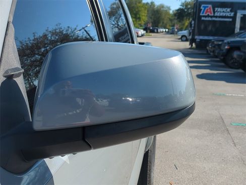 Used 2021 Toyota Tacoma SR image 13