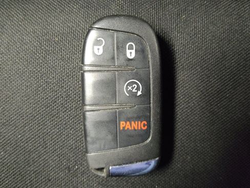 Used 2021 Jeep Renegade Latitude FWD image 32
