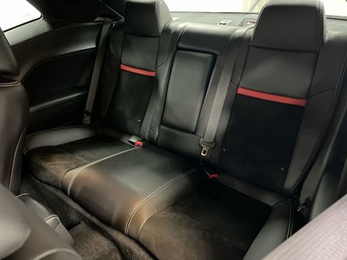 Used 2013 Dodge Challenger SRT8 RWD image 21