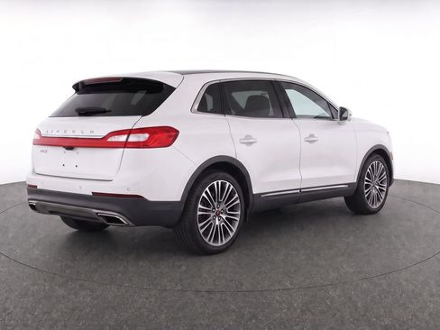 Used 2016 Lincoln MKX Reserve w/ Technology Package FWD image 4