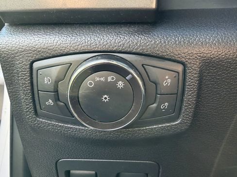 Used 2018 Ford F150 XLT w/ Equipment Group 302A Luxury AWD/4WD image 19