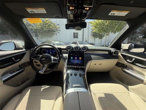 Used 2025 Mercedes-Benz GLC 350e 4MATIC image 8