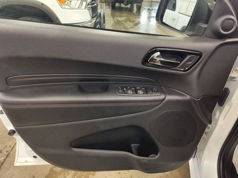 Used 2025 Dodge Durango GT AWD/4WD image 11