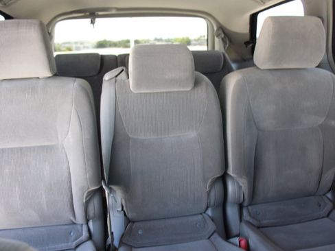 Used 2005 Toyota Sienna LE FWD image 19