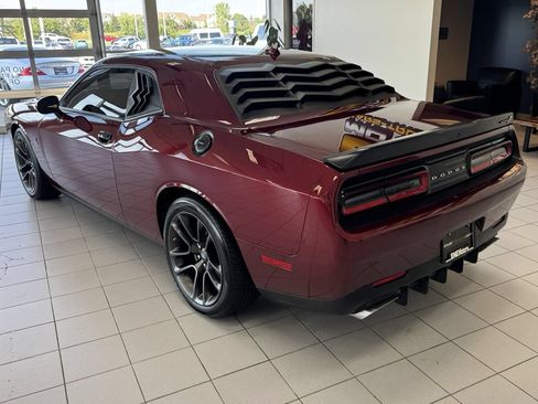 Used 2021 Dodge Challenger R/T Scat Pack w/ Driver Convenience Group RWD image 3