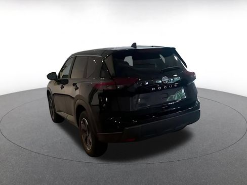 Used 2025 Nissan Rogue SV FWD image 16