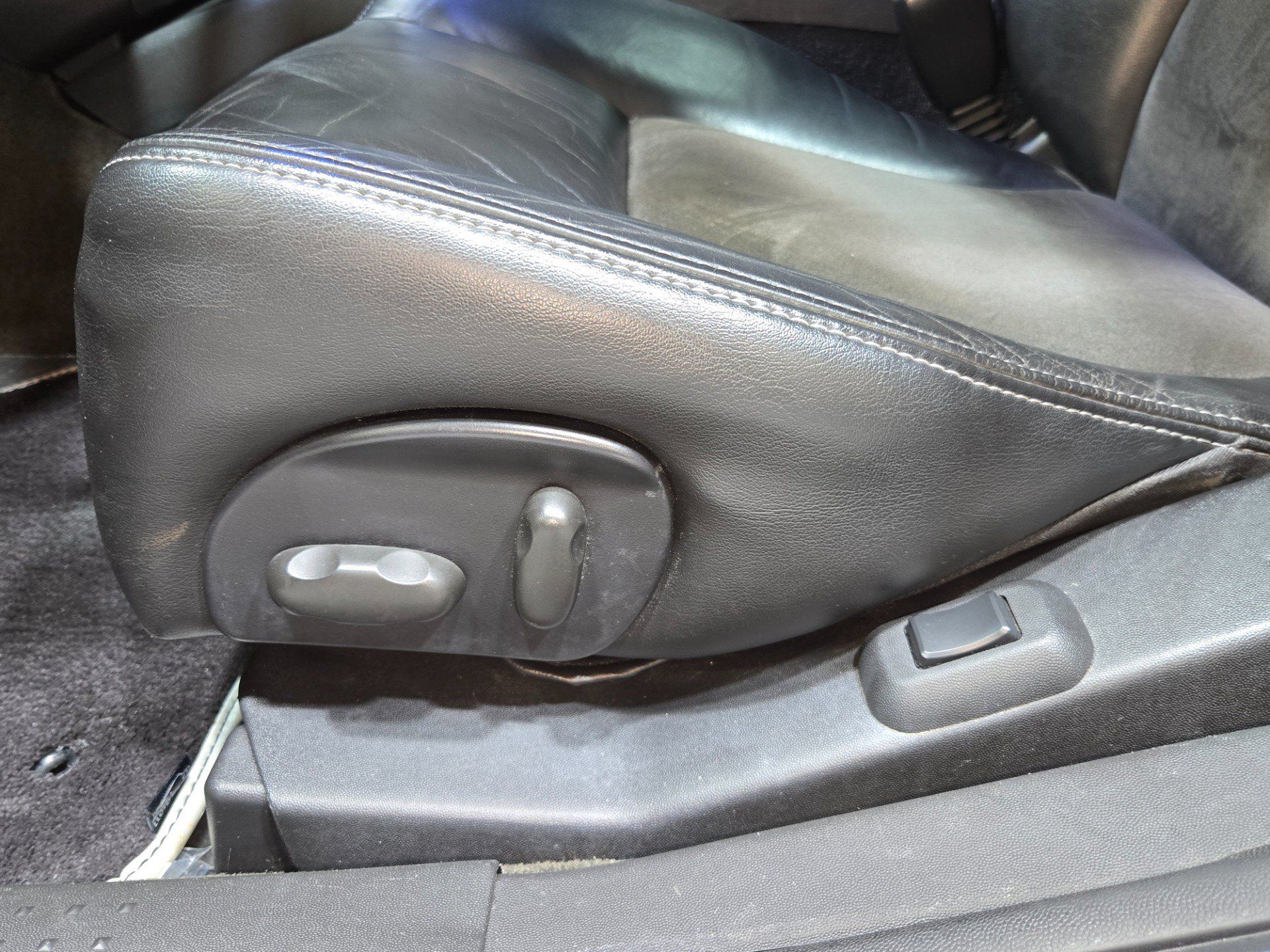 Used 2005 Cadillac CTS V RWD image 89