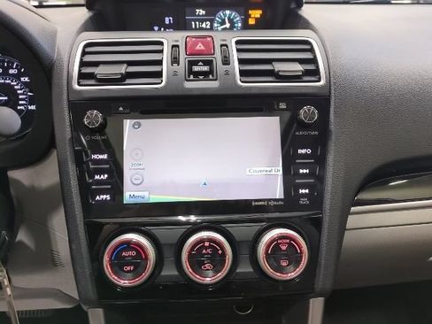 Used 2018 Subaru Forester 2.5i Limited AWD/4WD image 9