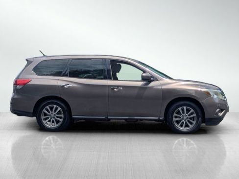 Used 2014 Nissan Pathfinder S AWD/4WD image 3