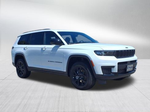 New 2025 Jeep Grand Cherokee L Altitude image 2