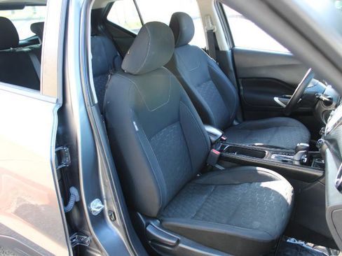 Used 2022 Nissan Kicks SV w/ Exterior Package image 11