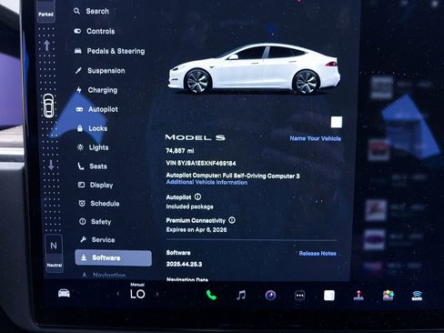 Used 2022 Tesla Model S image 25