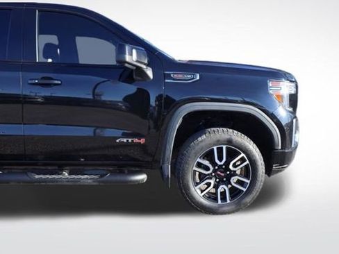 Used 2022 GMC Sierra 1500 AT4 w/ AT4 Preferred Package image 12