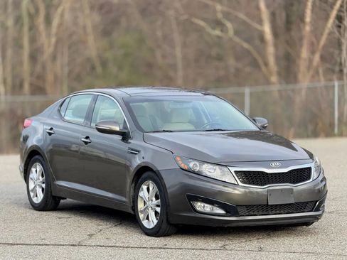 Used 2013 Kia Optima EX w/ Premium Pkg FWD image 1