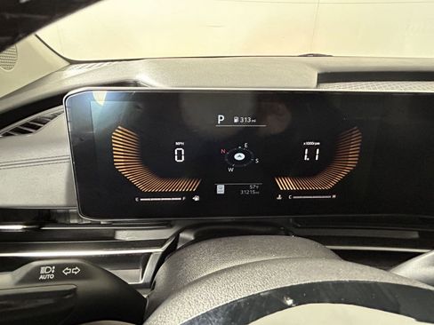 Certified 2025 Kia Carnival image 28