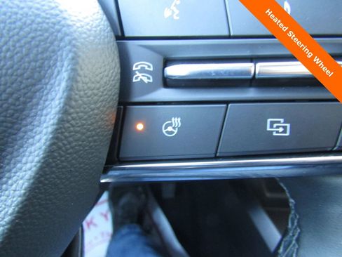 Used 2025 Chevrolet Equinox LT AWD/4WD image 9