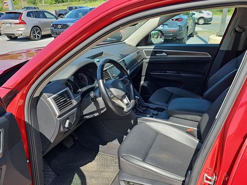 Used 2021 Volkswagen Atlas SE w/ Towing Package AWD/4WD image 7