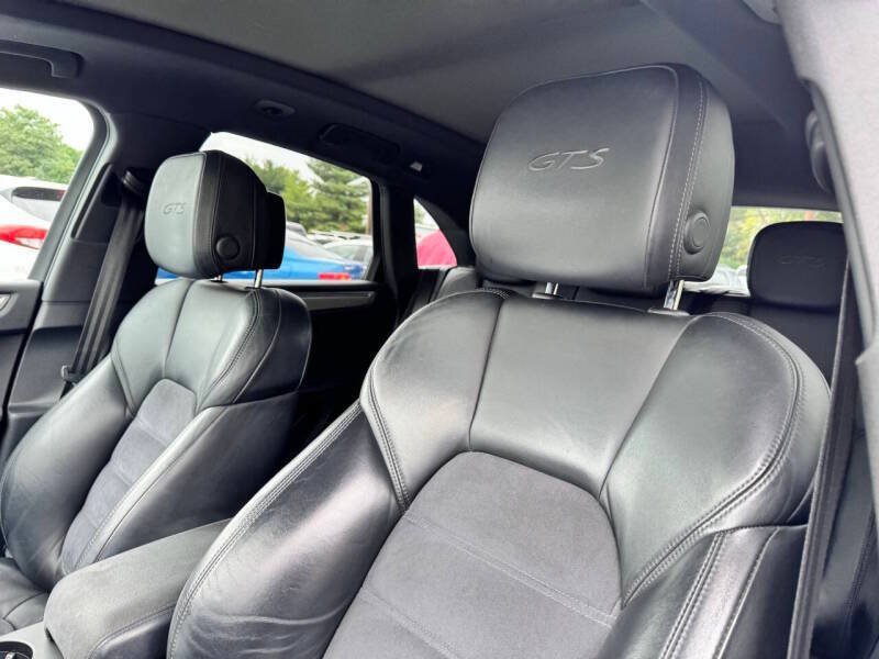 Used 2017 Porsche Macan GTS AWD/4WD image 20