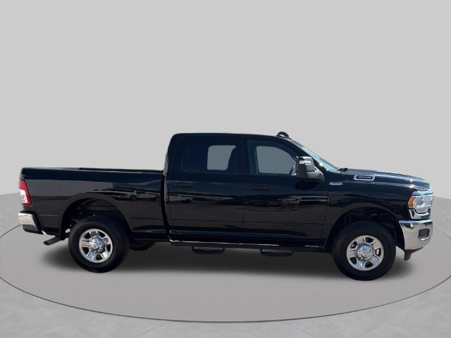 Used 2024 RAM 3500 Tradesman w/ Chrome Appearance Group AWD/4WD image 6
