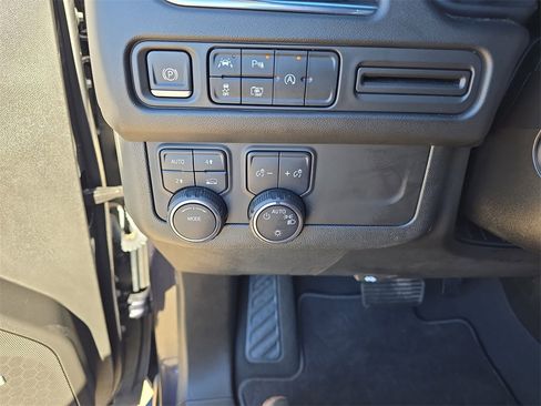 Used 2024 Chevrolet Tahoe RST w/ Luxury Package image 27