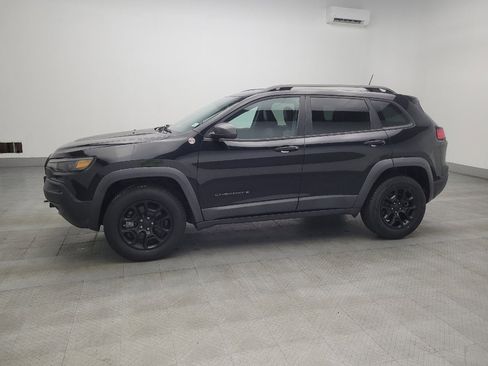 Used 2020 Jeep Cherokee Trailhawk image 2